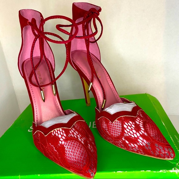 *SOLD*Deep Red/ Burgundy Lace Heel, Shoe Republic,Size 8 - Picture 4 of 5